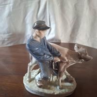 Statuina Royal Copenhagen Ragazzo con Vitello