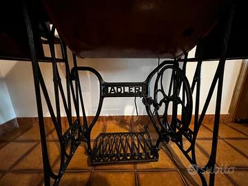 Macchina da cucire Adler