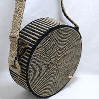 Borsa rotonda  ricamata a mano