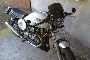 Moto guzzi 750 cafe racer