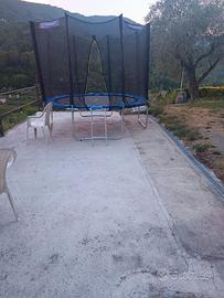 Trampolino elastico per bambini