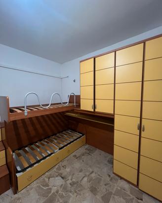 Cameretta a ponte con letto a castello