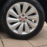 Cerchi in lega e gomme Jaguar Land Rover