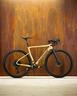 bici-gravel-in-alluminio-berria-allroad-adv-sabbia