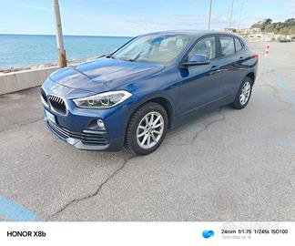 BMW X2 sDrive 18d X-Sport cambioA/TBusiness-PELLE