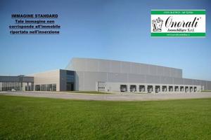 Immobile di 3550 m² con 3 locali a Castelnuovo di 