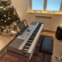 Pianoforte digitale Yamaha DGX-640
