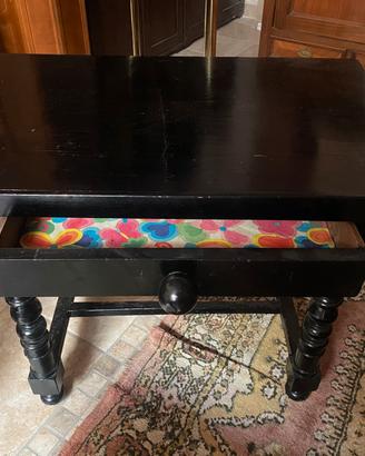 Tavolino con set sedie  antiche