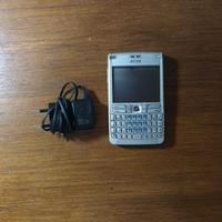 Smartphone Nokia E61 con caricabatterie originale