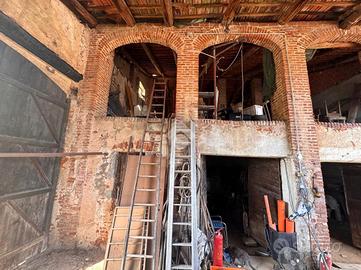 RUSTICO A RIVALTA DI TORINO