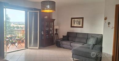 Appartamento con veranda ad. Viale delle Americhe