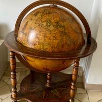 Mobile bar mappamondo