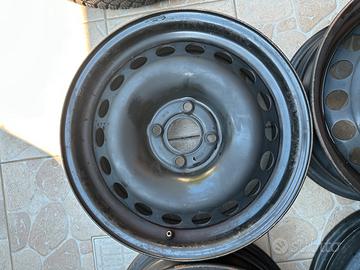 4 cerchi 15” in ferro+Copri cerchi!🔥
