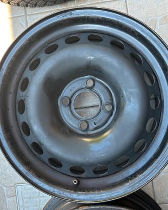4 cerchi 15” in ferro+Copri cerchi!🔥