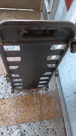 Carrello per carrozzeria e meccanico