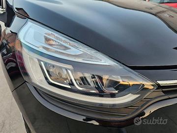 RENAULT CLIO 900 BENZINA MOSCHINO STRAFULL GRANDE