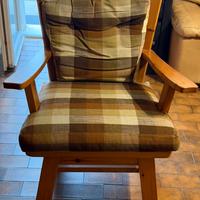Set poltrone di legno con cuscini