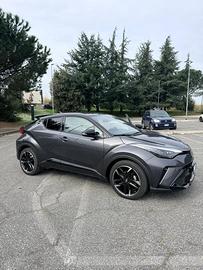 Toyota C-HR 2023 KM75.000 393 329 1046