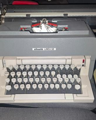 Macchina da scrivere Olivetti 98