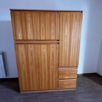 Armadio in legno