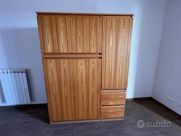 Armadio in legno