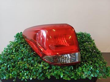 Fanale Stop SX Kia Carens