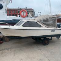 Barca con cabina- non motore