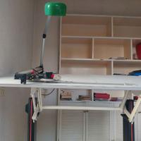 tavolo da disegno con tecnigrafo