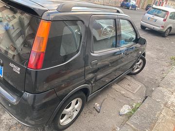 Suzuki Ignis solo passaggio