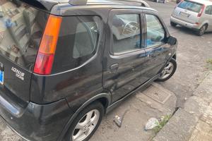 Suzuki Ignis solo passaggio