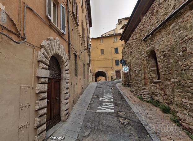 Monolocale centro storico. perugia. libero