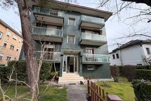 DUE CAMERE DUE BAGNI IN CONTESTO DI SOLE 4 UNITA'