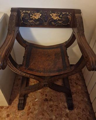 Antiquariato: Sedia in stile Savonarola