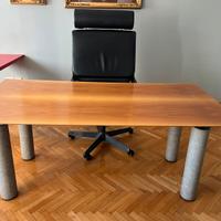 Scrivania design e poltrona