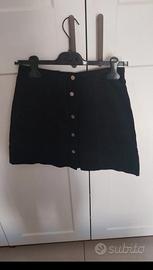 Gonna corta nera con bottoni H M Abbigliamento e Accessori In vendita a Napoli