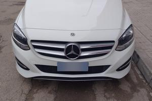 Mercedes classe b perfette condizioni valuto sca