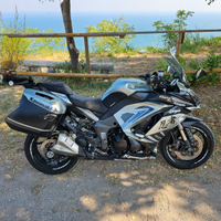 Kawasaki Z1000SX Ninja 1000 Touring con accessori