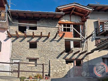 Fabbricato parzialmente ristrutturato a quart - vi