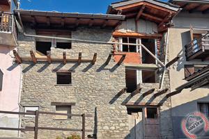 Fabbricato parzialmente ristrutturato a quart - vi