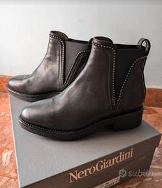 scarpe tronchetto nero giardini 