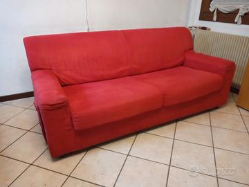 divano letto matrimoniale . chiuso 200x90 .