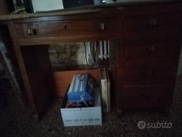 scrivania 