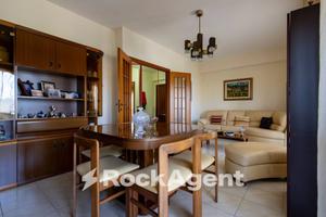 APPARTAMENTO IN CONTESTO SIGNORILE CON 2 POSTI AUT