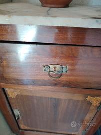 comodino antiquariato come nuovo 