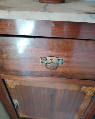 comodino antiquariato come nuovo 