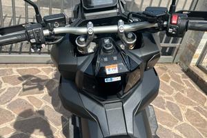 MOTO HONDA X-ADV 750
