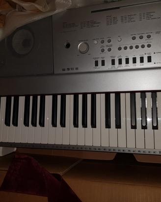 Pianola yamaha DGX-64W