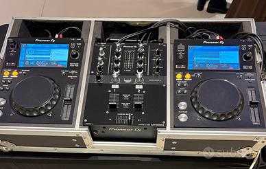Pioneer XDJ 700 + Mixer DJM250mk2 + Flyght Case