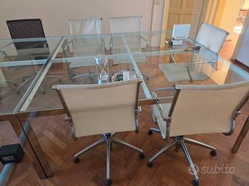 Ufficio: scrivanie, tavolo riunioni, sedie, armadi