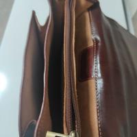 Borsa in vero cuoio modello Messenger usata